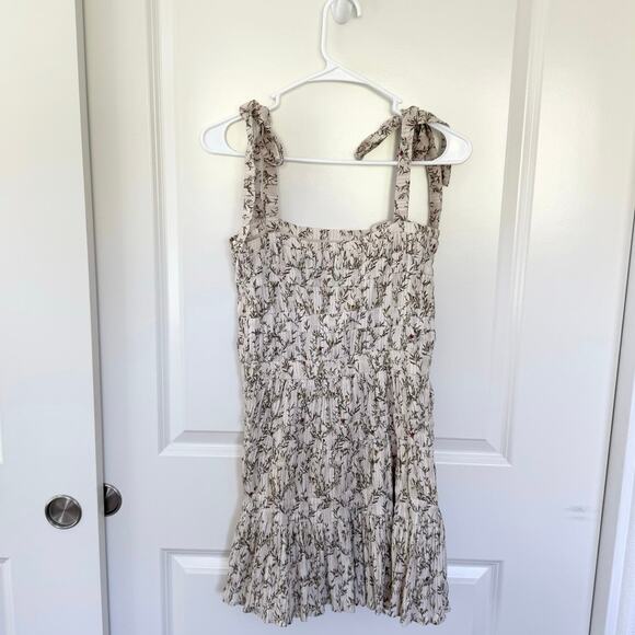 SIR The Label Alba Smocked Bow Tie Sleeve Mini Dress XS - Picture 3 of 5